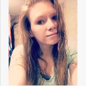 Meet your Posher, Caitlin